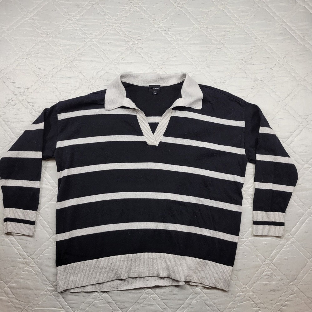 TORRID Black‎ & White striped Polo sweater size 2